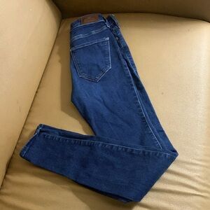 Hollister California girl’s skinny jeans